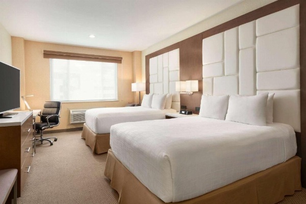 Wyndham Anaheim image 22